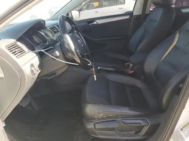 2017 VOLKSWAGEN JETTA SE  