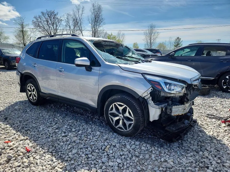 2019 SUBARU FORESTER PREMIUM  