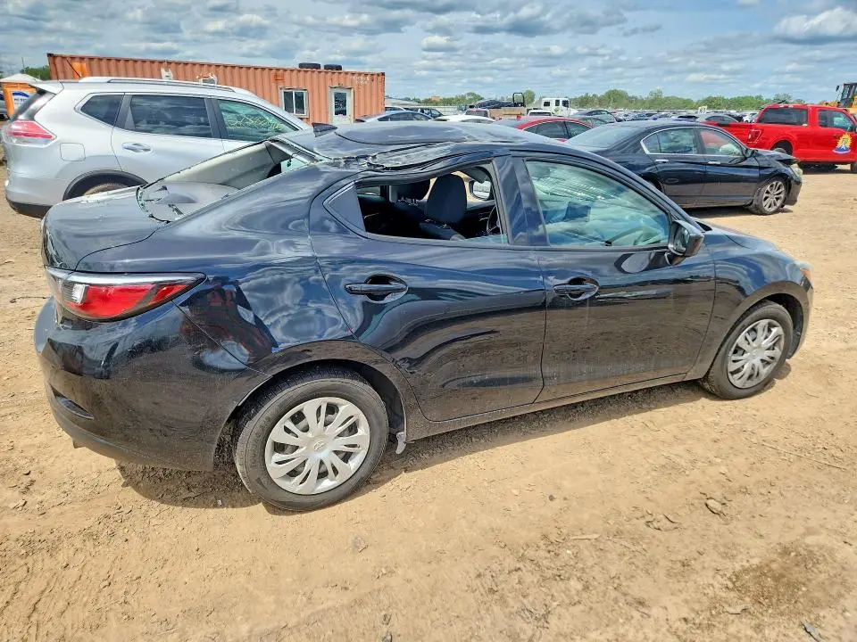 2019 TOYOTA YARIS L  