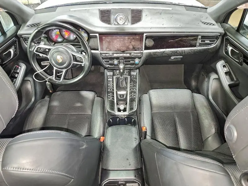 2021 PORSCHE MACAN   