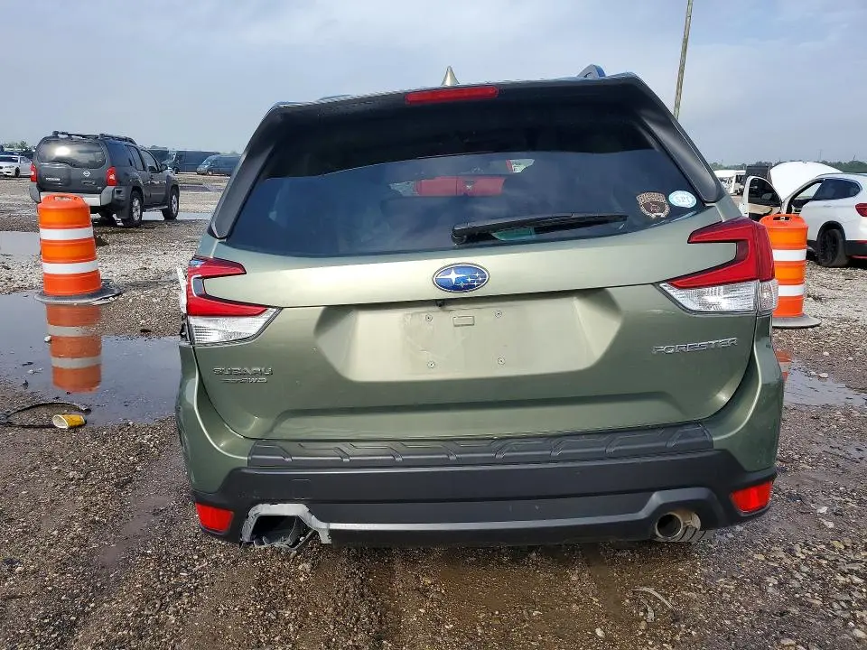 2021 SUBARU FORESTER LIMITED  