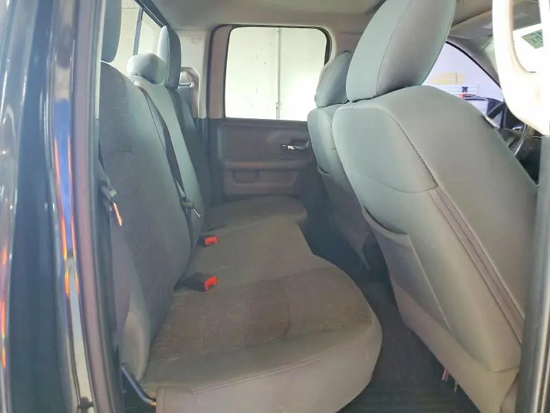 2017 RAM 1500 SLT  