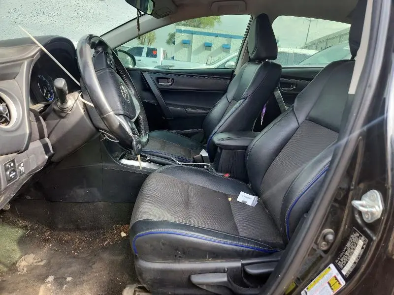 2018 TOYOTA COROLLA SE  