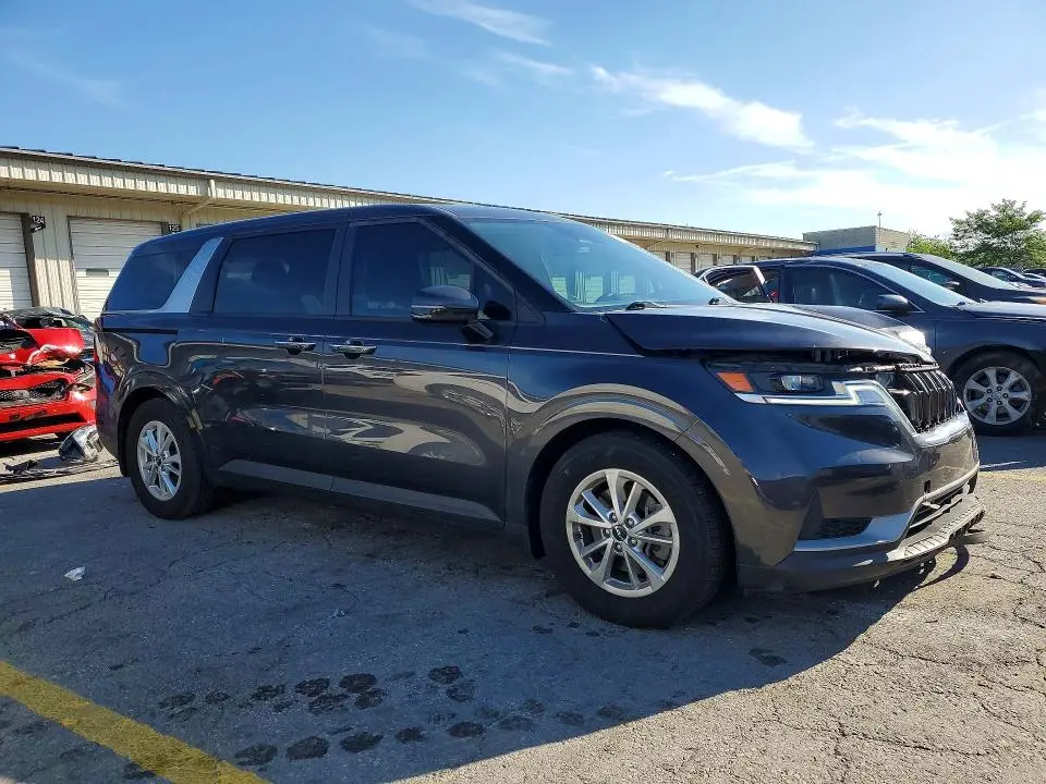2022 KIA CARNIVAL LX  