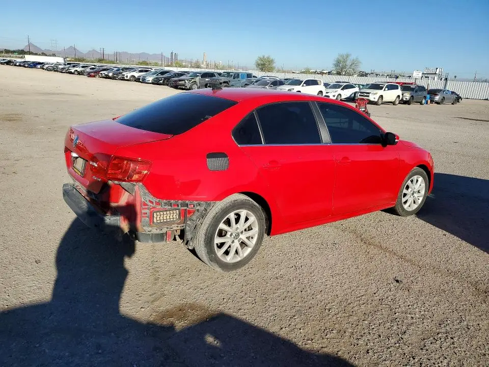 2013 VOLKSWAGEN JETTA SE  