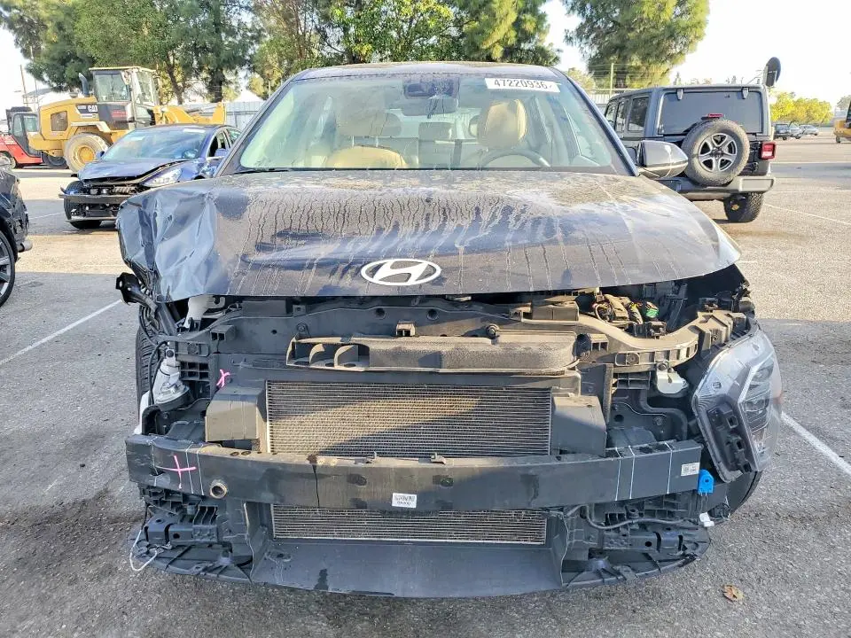 2024 HYUNDAI KONA SE  