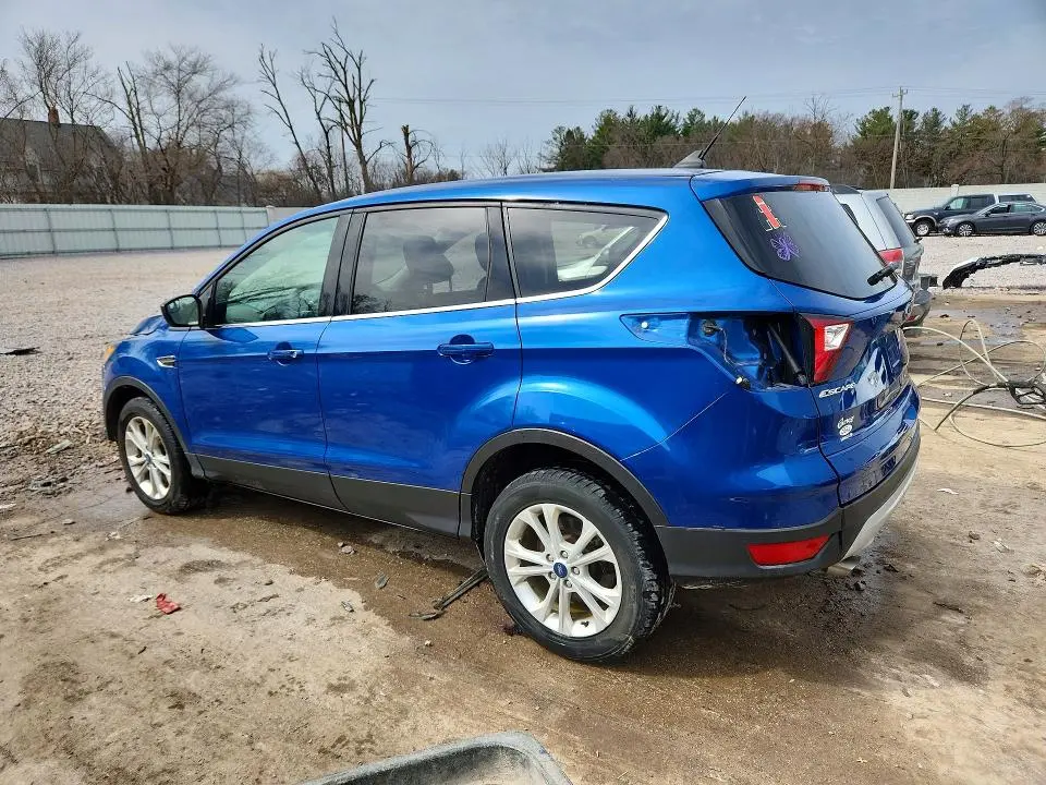 2019 FORD ESCAPE SE  