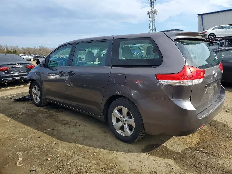 2014 TOYOTA SIENNA L 7-PASSENGER  