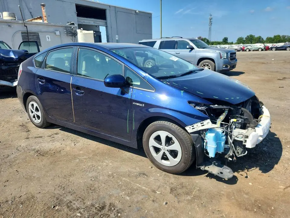 2015 TOYOTA PRIUS THREE  