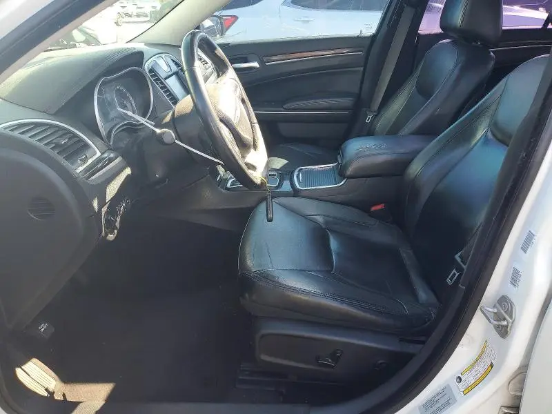 2015 CHRYSLER 300 LIMITED  