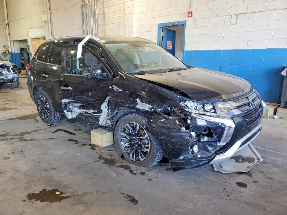 2018 MITSUBISHI OUTLANDER SE  