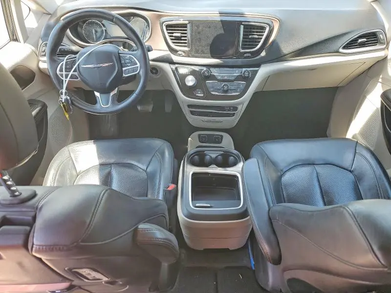 2017 CHRYSLER PACIFICA TOURING L PLUS  