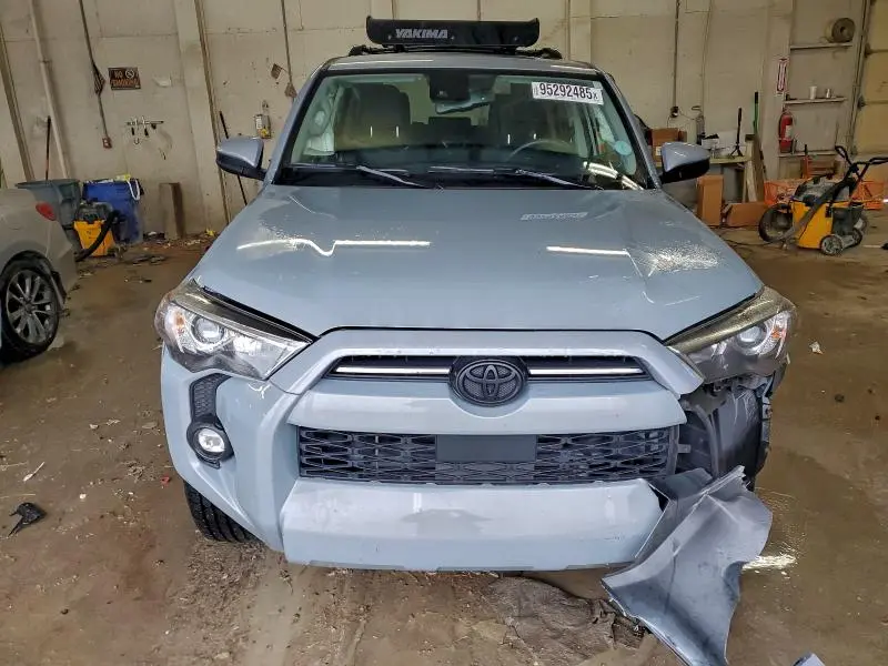 2021 TOYOTA 4RUNNER SR5/SR5 PREMIUM  