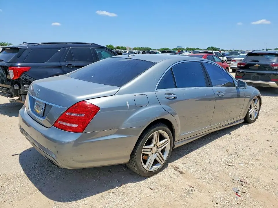 2013 MERCEDES-BENZ S 550  