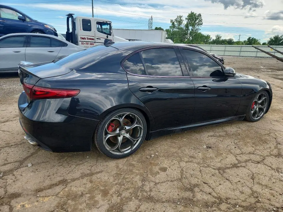 2017 ALFA ROMEO GIULIA TI Q4  