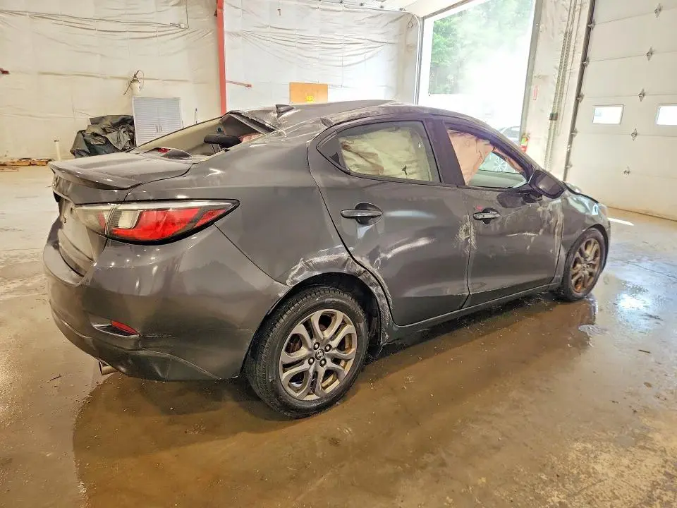 2019 TOYOTA YARIS LE  