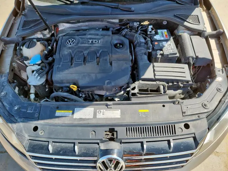 2015 VOLKSWAGEN PASSAT SEL  