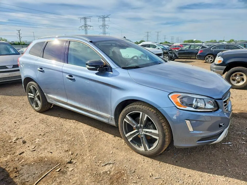 2017 VOLVO XC60 T6 DYNAMIC  