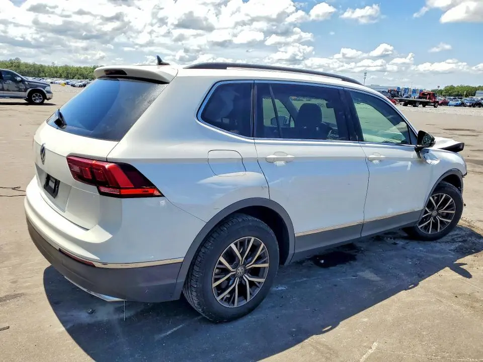 2020 VOLKSWAGEN TIGUAN SE  