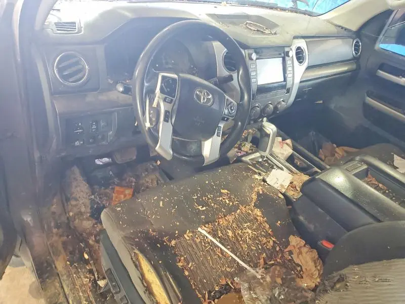 2018 TOYOTA TUNDRA SR5  