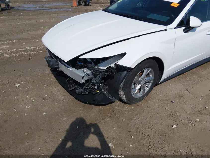 2022 HYUNDAI SONATA SE