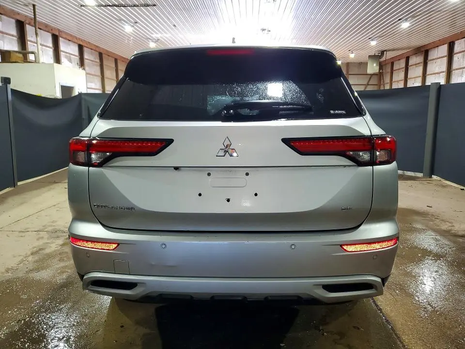 2024 MITSUBISHI OUTLANDER SE  