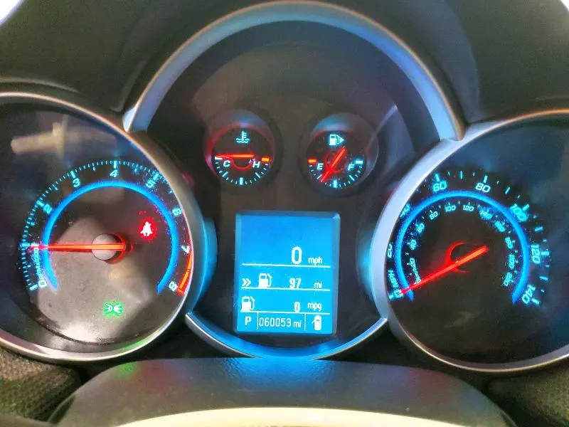 2012 CHEVROLET CRUZE LT  