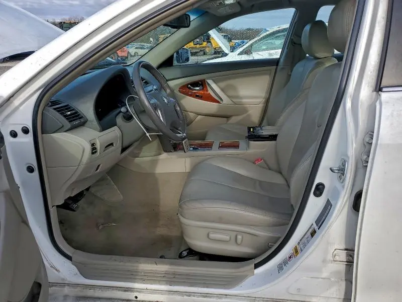 2010 TOYOTA CAMRY BASE  