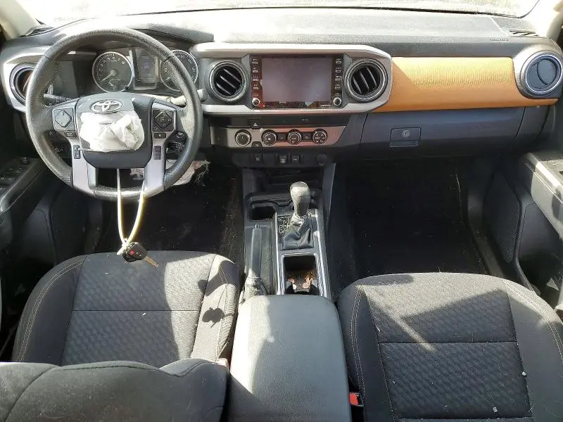 2020 TOYOTA TACOMA SR5 V6  
