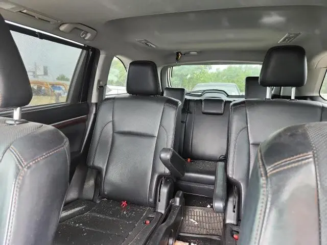2016 TOYOTA HIGHLANDER LIMITED  
