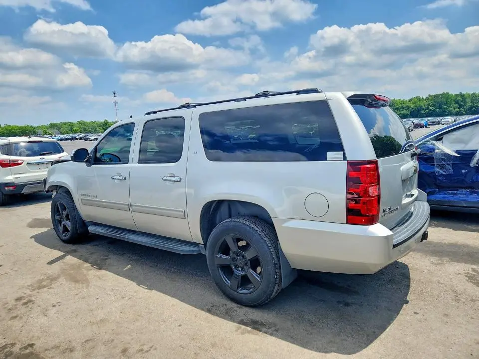 2011 CHEVROLET SUBURBAN K1500 LT  