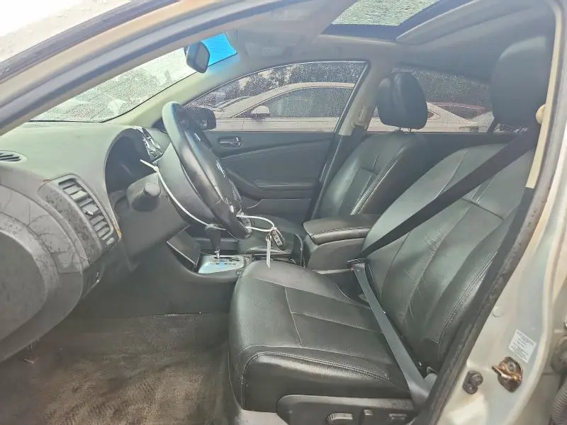 2010 NISSAN ALTIMA SR  