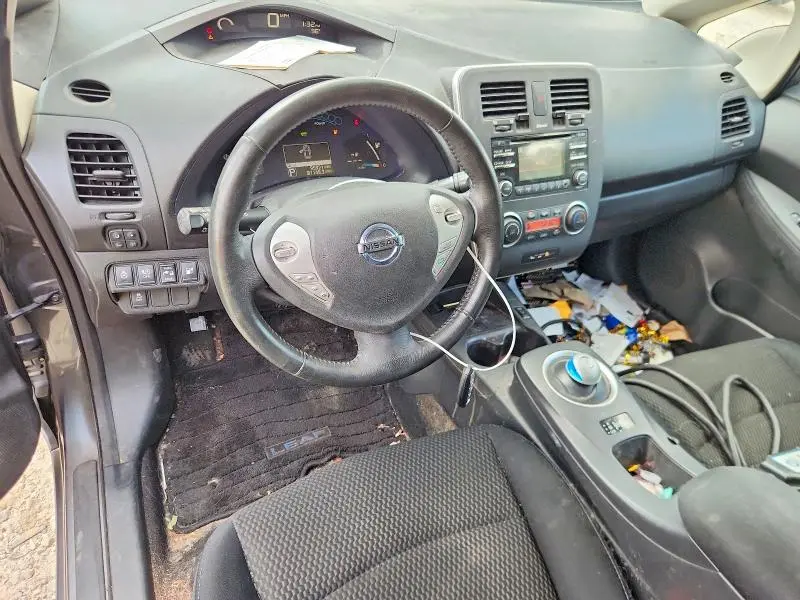 2015 NISSAN LEAF S  