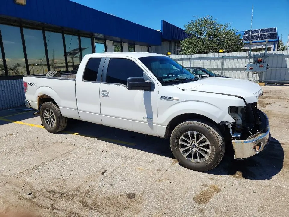 2013 FORD F150 SUPER CAB  