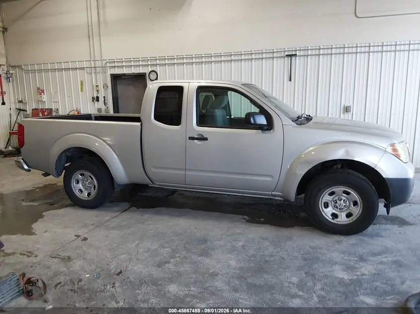 2014 NISSAN FRONTIER S