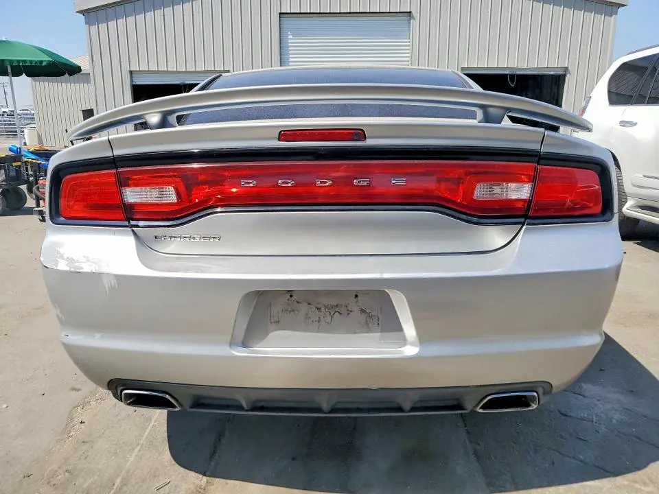2012 DODGE CHARGER SE  