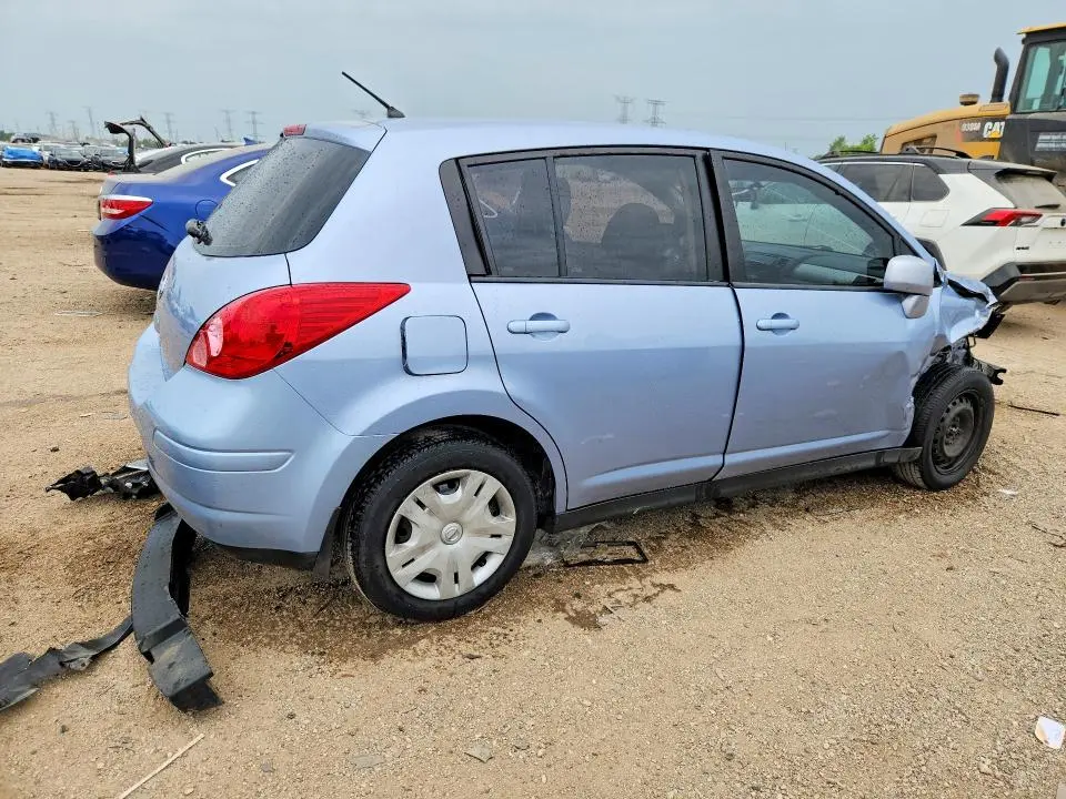 2011 NISSAN VERSA 1.8 S  