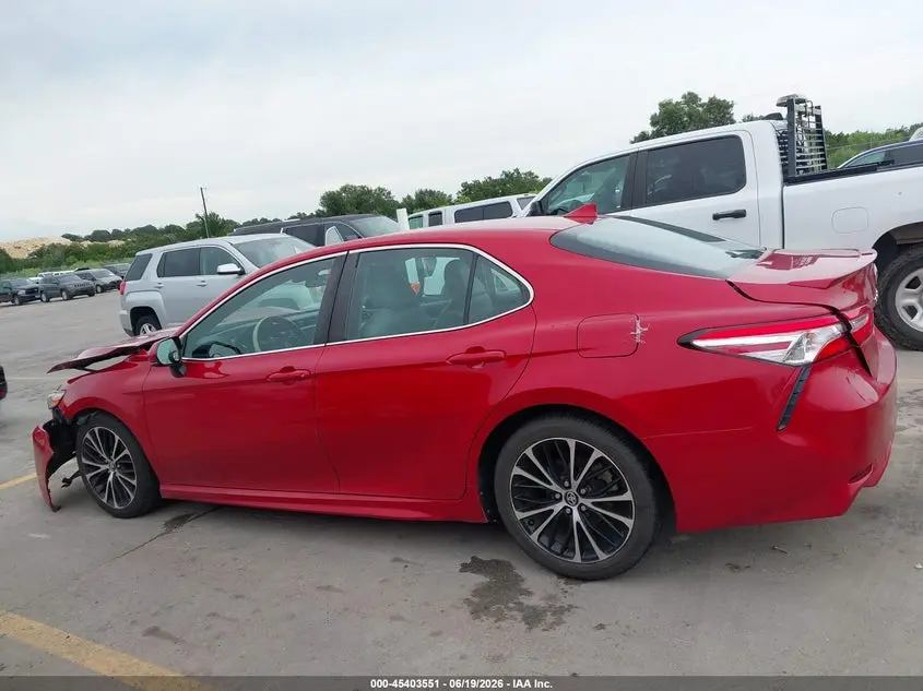 2020 TOYOTA CAMRY SE