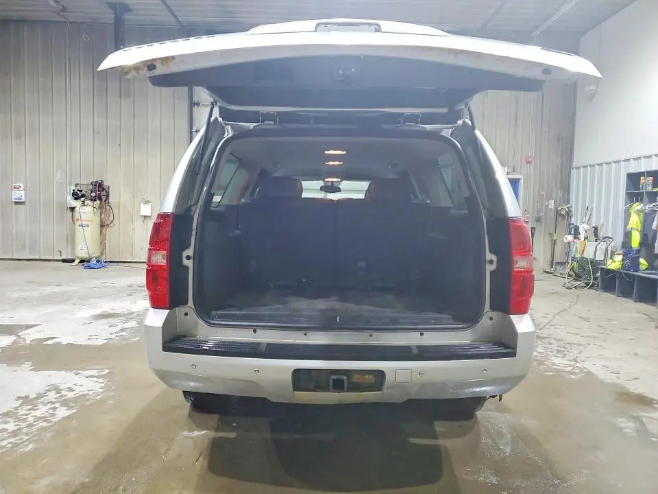 2010 CHEVROLET SUBURBAN K1500 LT  