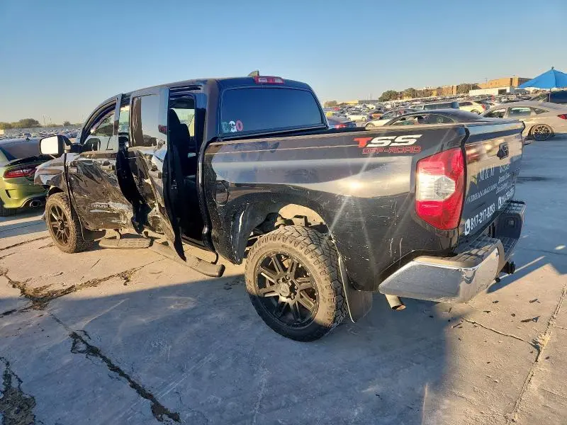 2020 TOYOTA TUNDRA CREWMAX SR5  