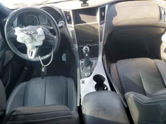 2022 INFINITI Q60 LUXE  