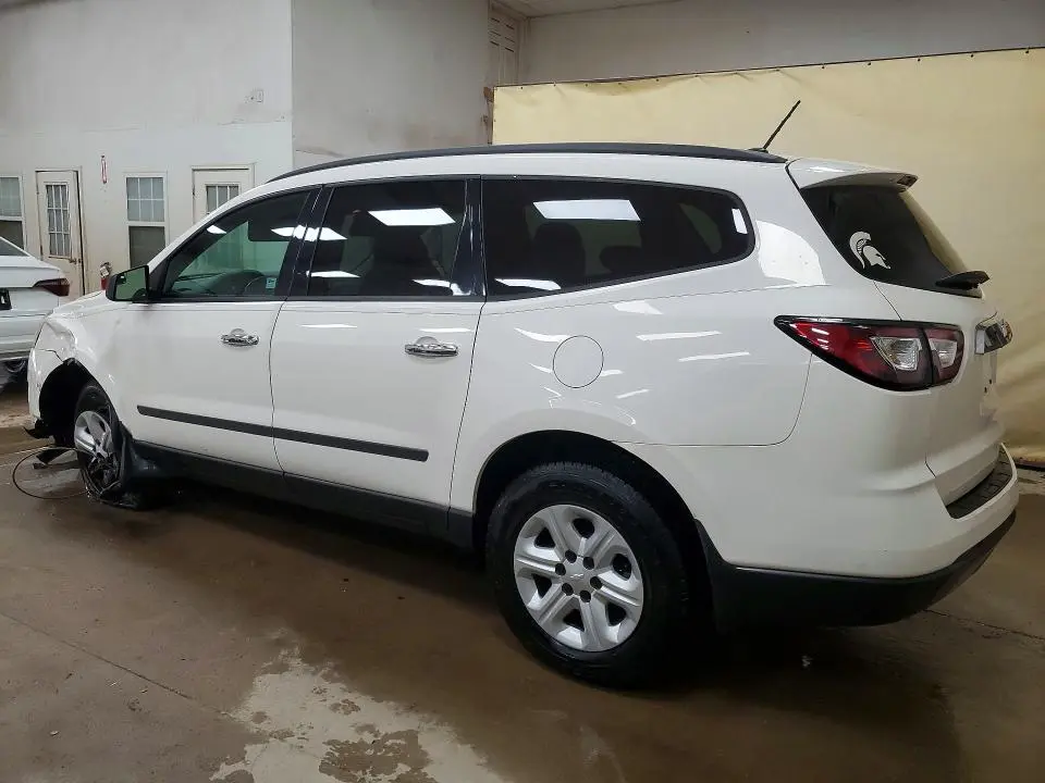 2013 CHEVROLET TRAVERSE LS  