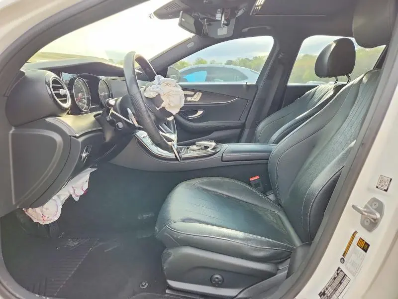 2017 MERCEDES-BENZ E 300 4MATIC  