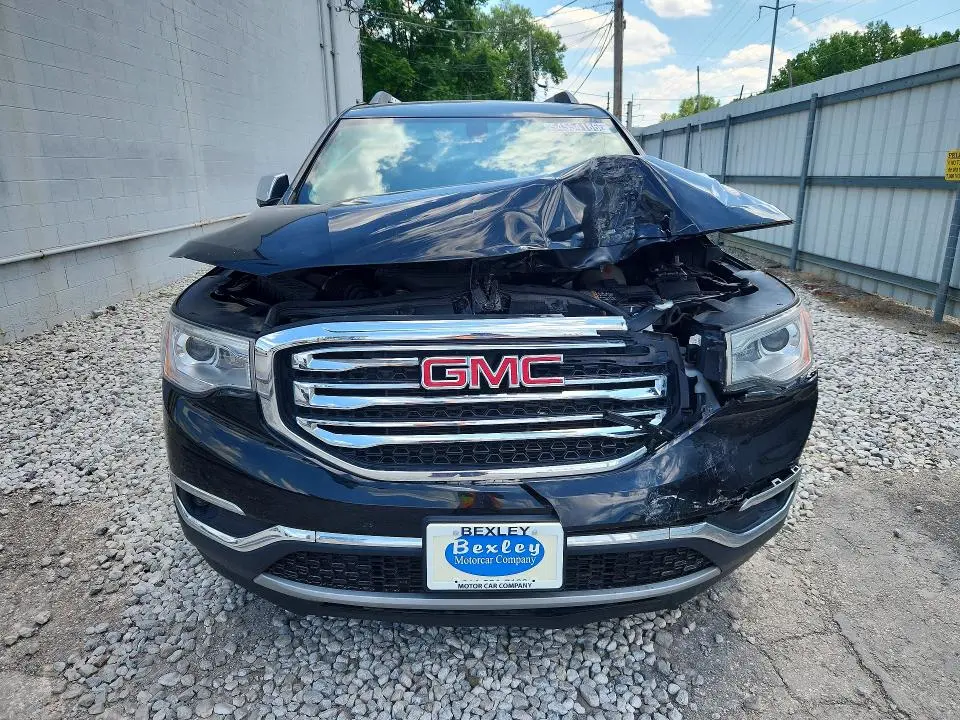 2017 GMC ACADIA SLE  