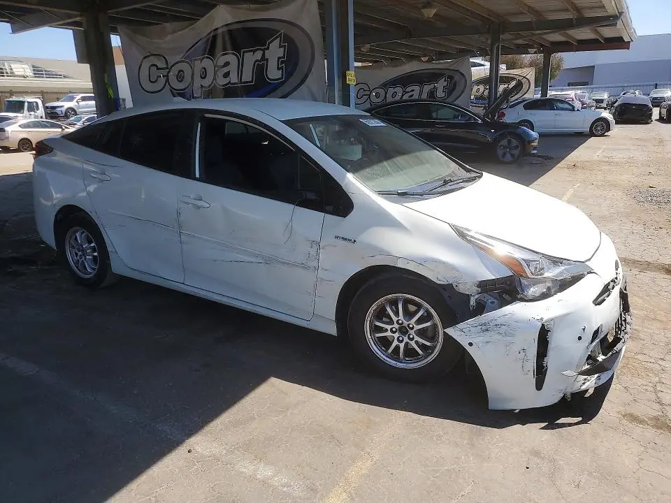 2019 TOYOTA PRIUS LE  