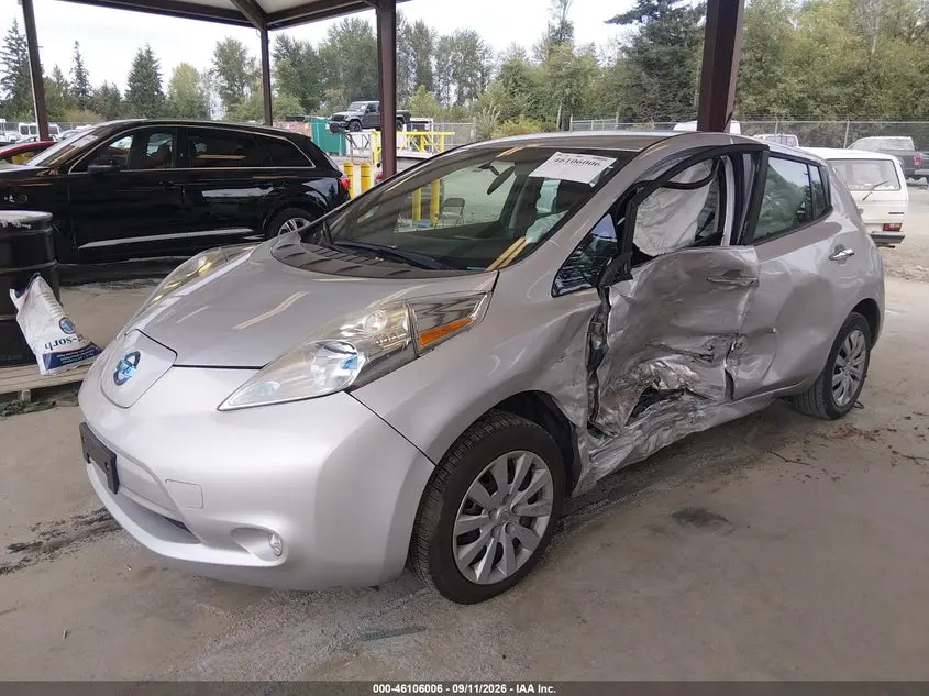 2013 NISSAN LEAF S