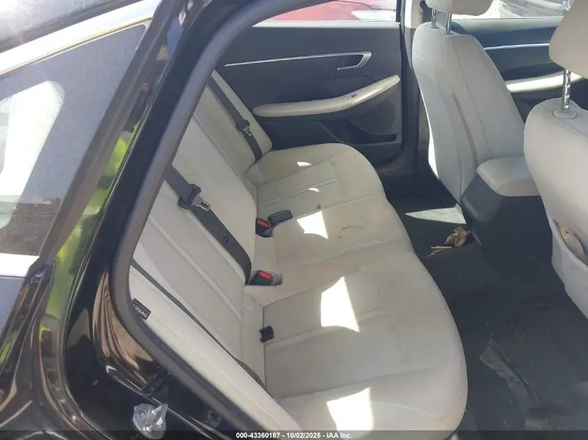 2023 HYUNDAI SONATA SE