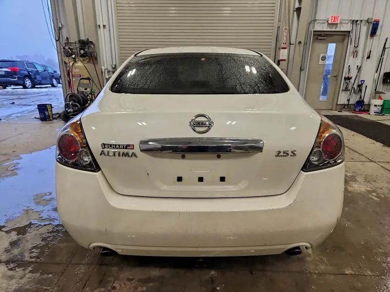 2011 NISSAN ALTIMA BASE  