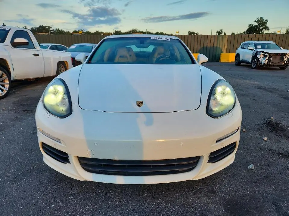 2015 PORSCHE PANAMERA 2  