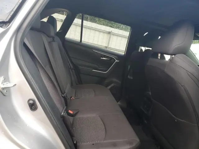 2023 TOYOTA RAV4 SE  